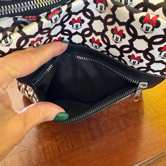 Disney Minnie Mouse Mini Backpack Adjustable Straps NEW - Picture 5 of 7